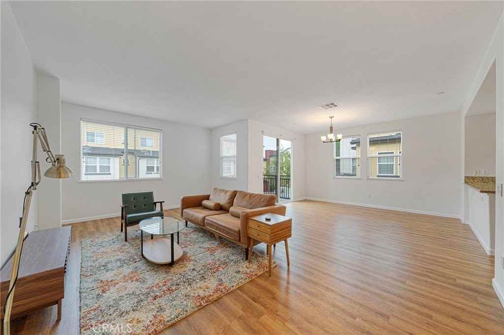 8620 Belford Ave #501 - Photo 5 of 26