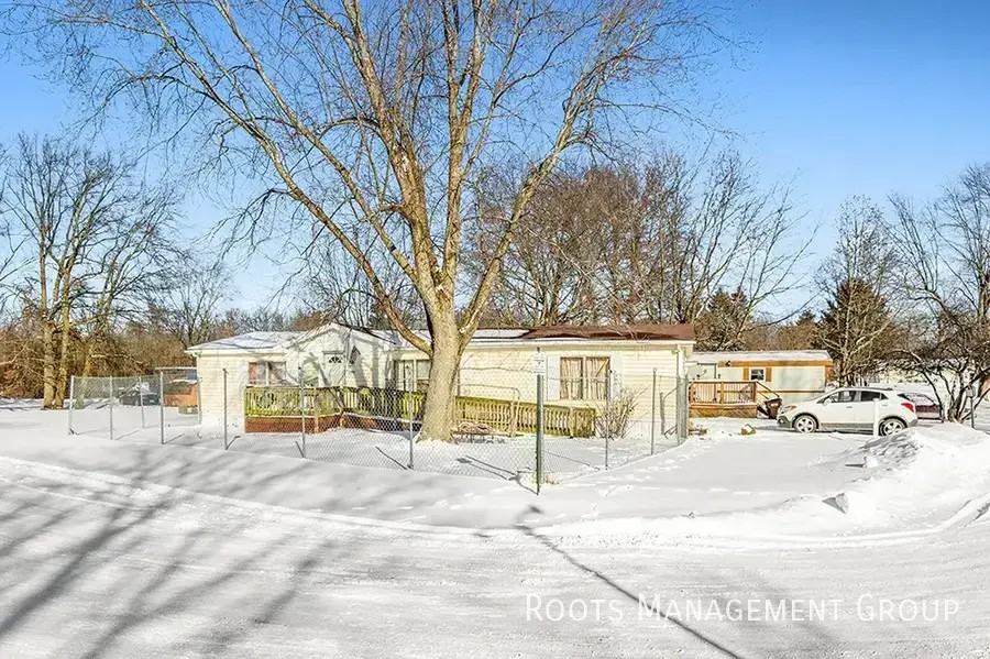 1351 Steeple Chase Dr #1351S - Photo 5 of 9