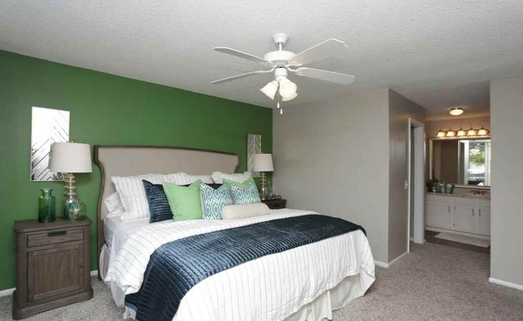 435 Caledon Ct #435 - Photo 3 of 6