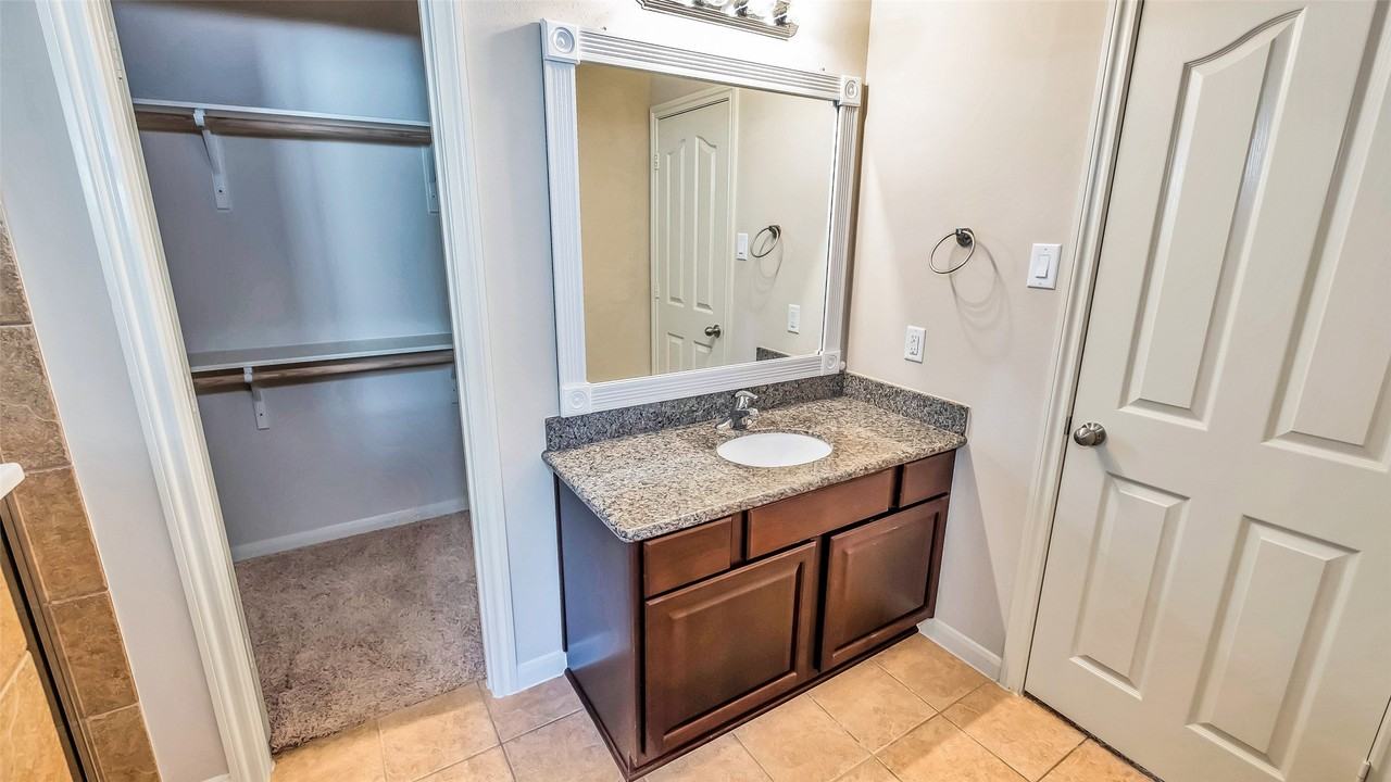 1724 Don Alejandro #1724 - Photo 5 of 32