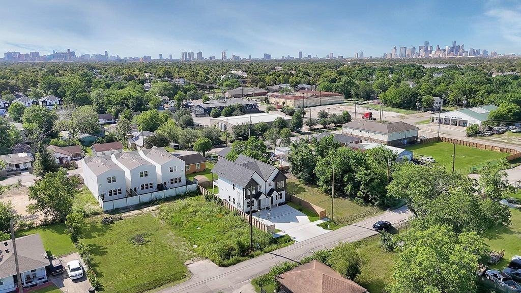 6726 Dumble St #6726A - Photo 6 of 29