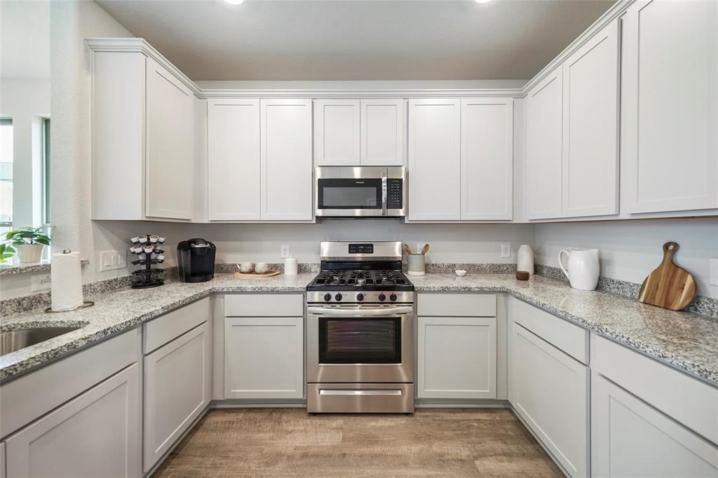 25575 Blossom Ct #25575 - Photo 2 of 6