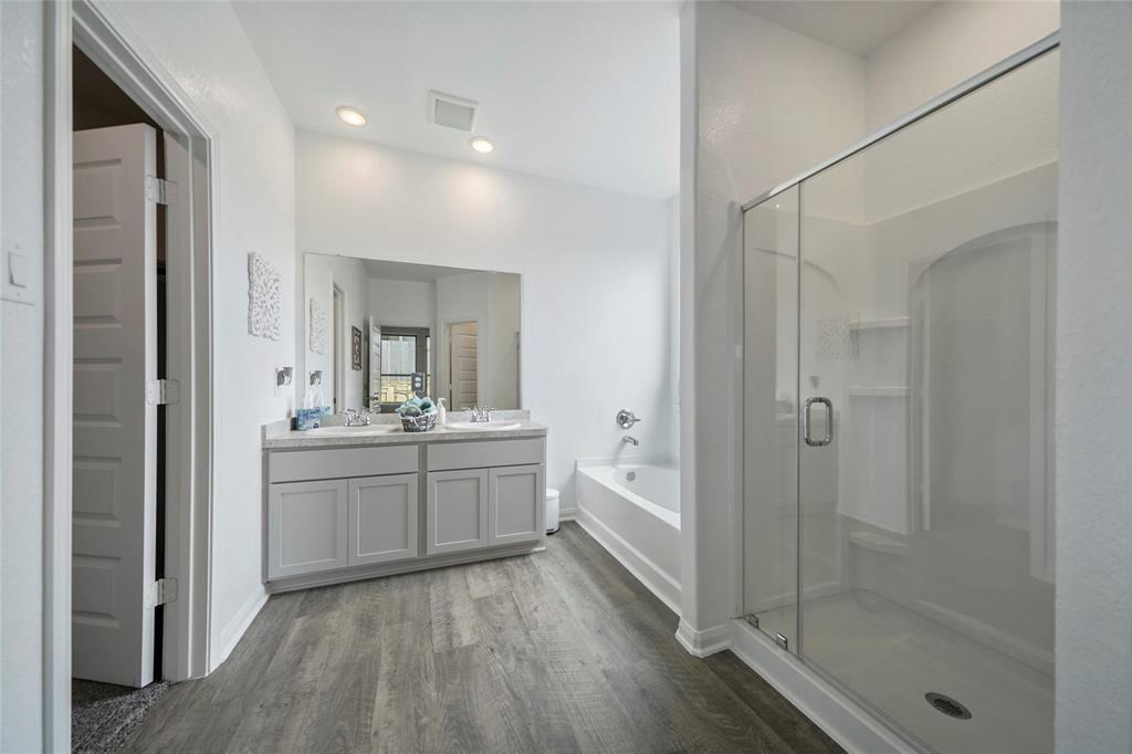 25575 Blossom Ct #25575 - Photo 3 of 6