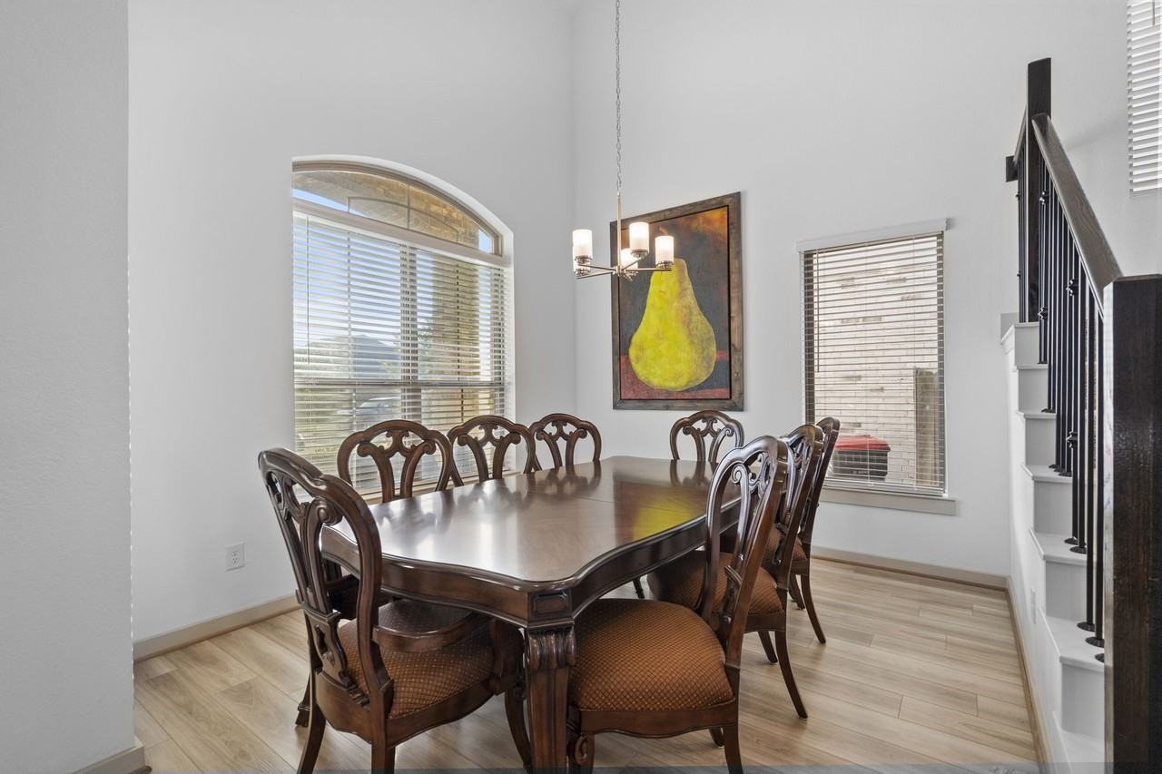 28410 Hannahs Harbor Ln #28410 - Photo 4 of 15