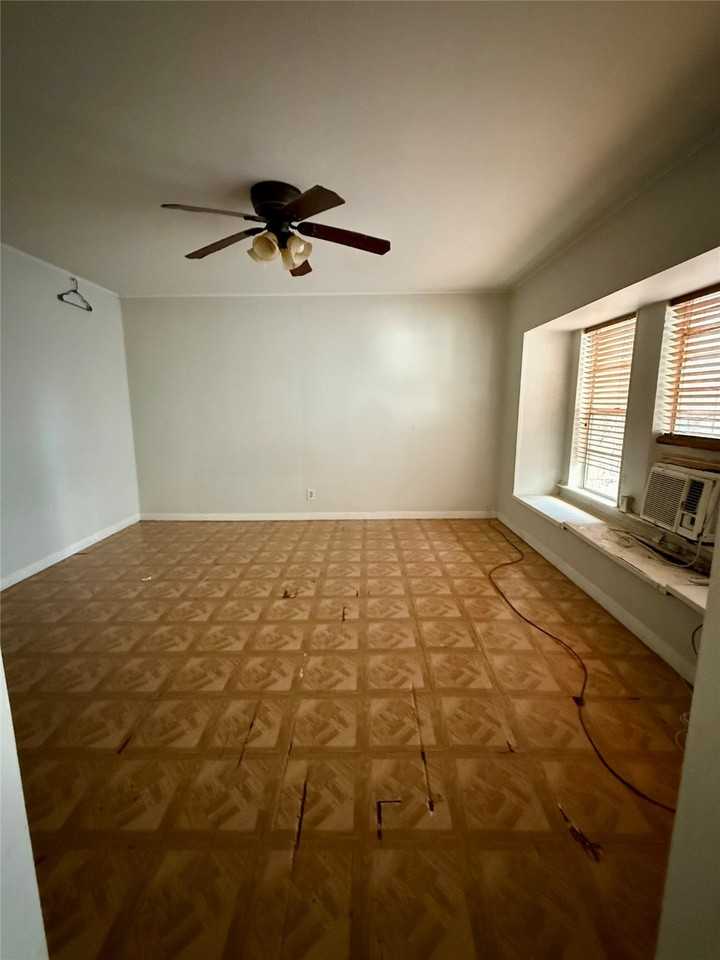 1526 Yale St #1526-2 - Photo 4 of 8