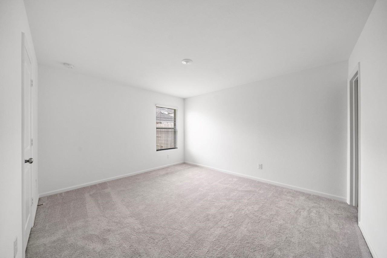 27142 Breakaway Ln #27142 - Photo 7 of 20