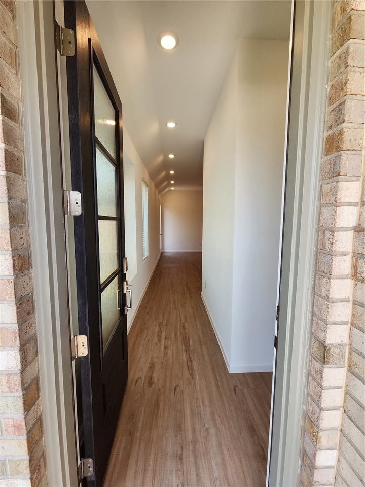 27122 Berry Bright Dr #27122 - Photo 2 of 29