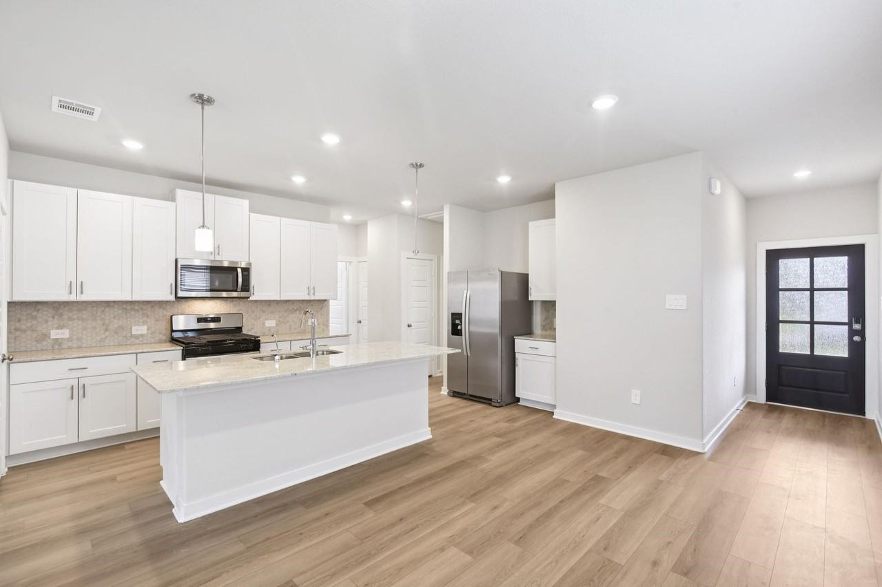 6717 Chinapkin Oak Ln #6717 - Photo 2 of 15