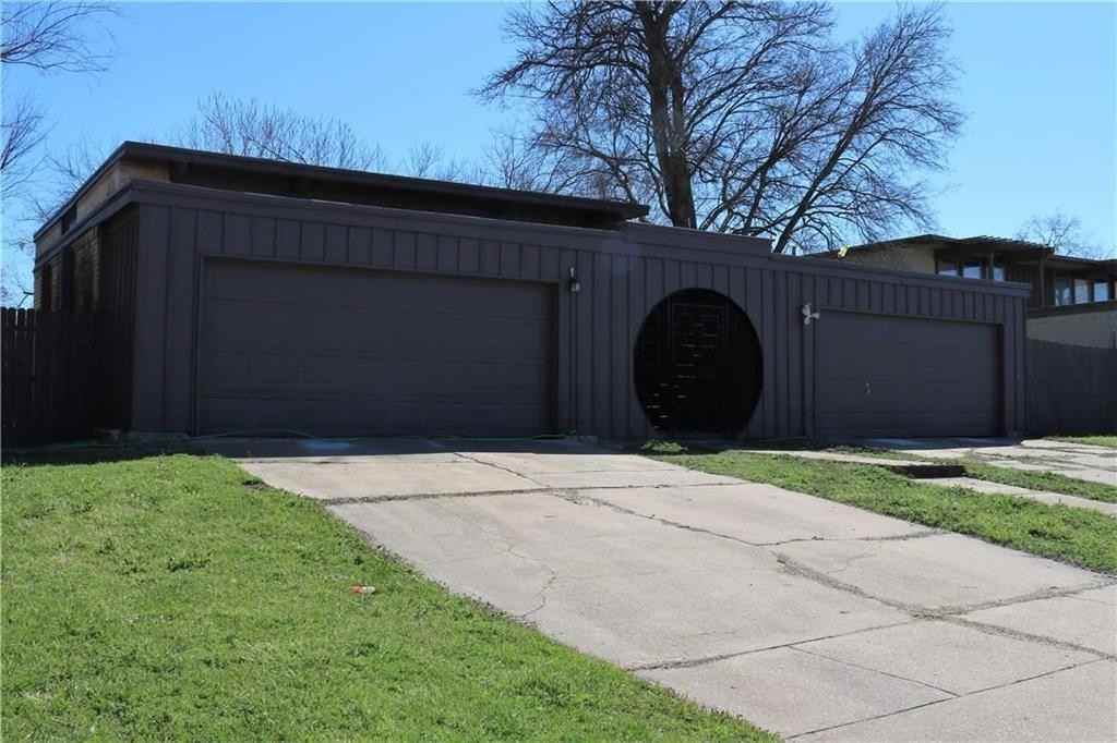 6321 Walraven Cir #6321 - Photo 2 of 32