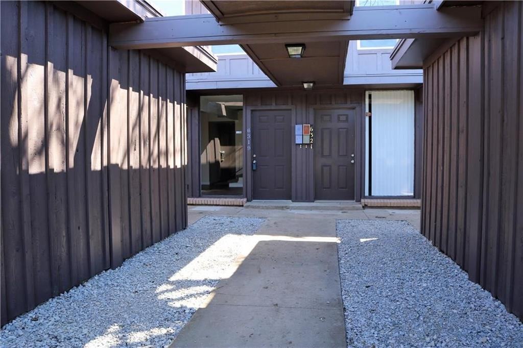 6321 Walraven Cir #6321 - Photo 3 of 32