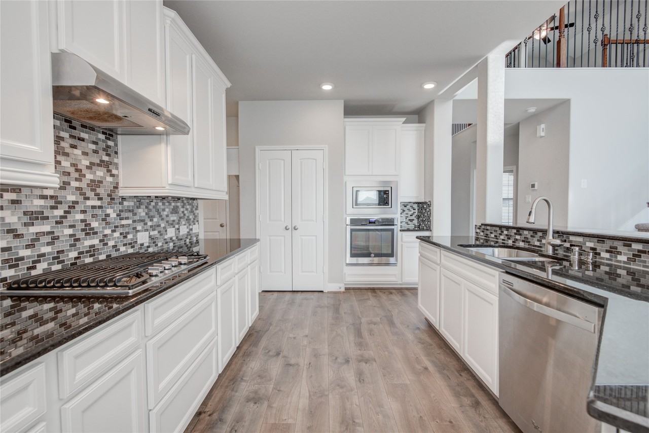 12816 Oak Falls Dr #12816 - Photo 6 of 49