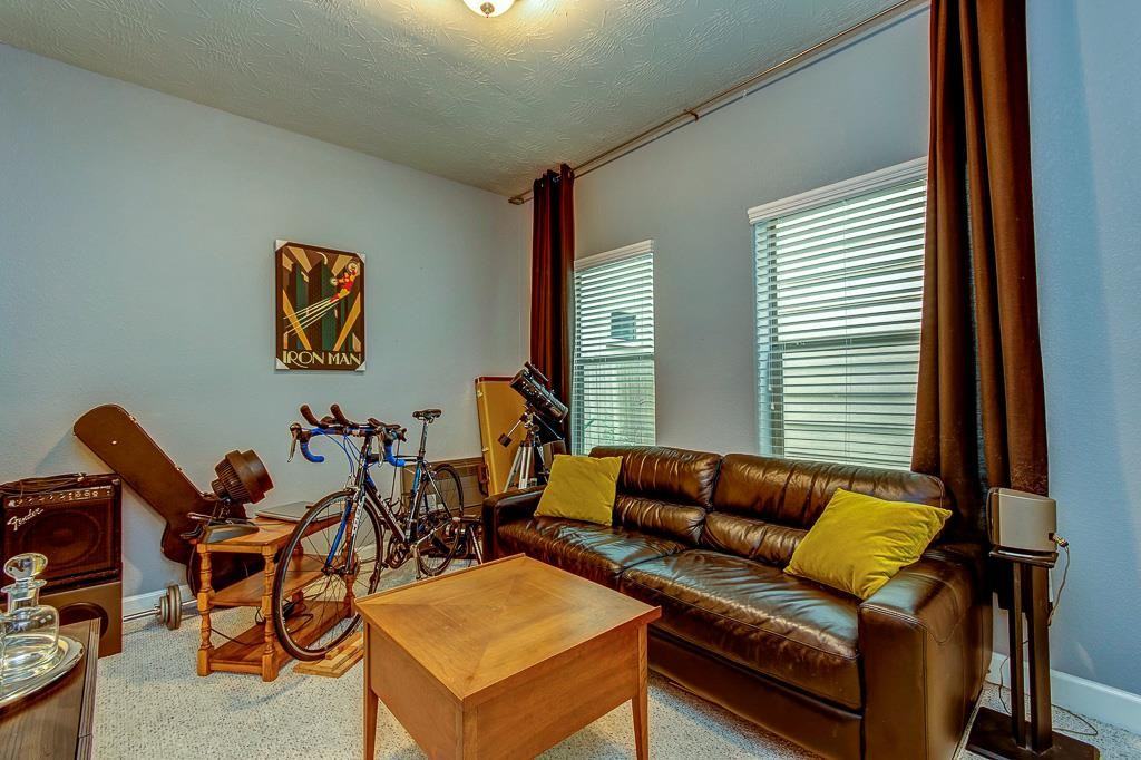 1319 Birdsall St #1319 - Photo 5 of 20