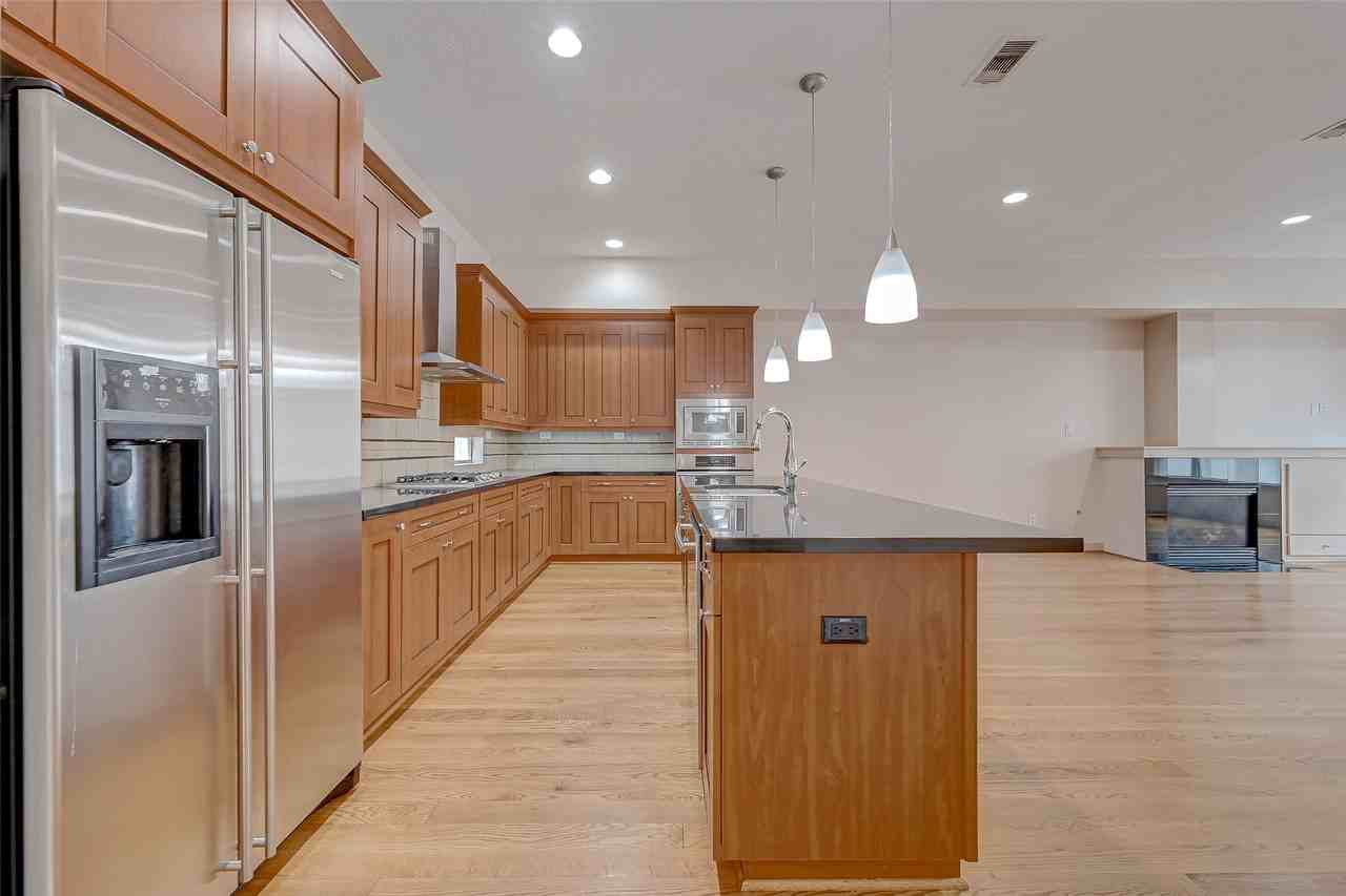 5315 Lillian St #5315 - Photo 4 of 47