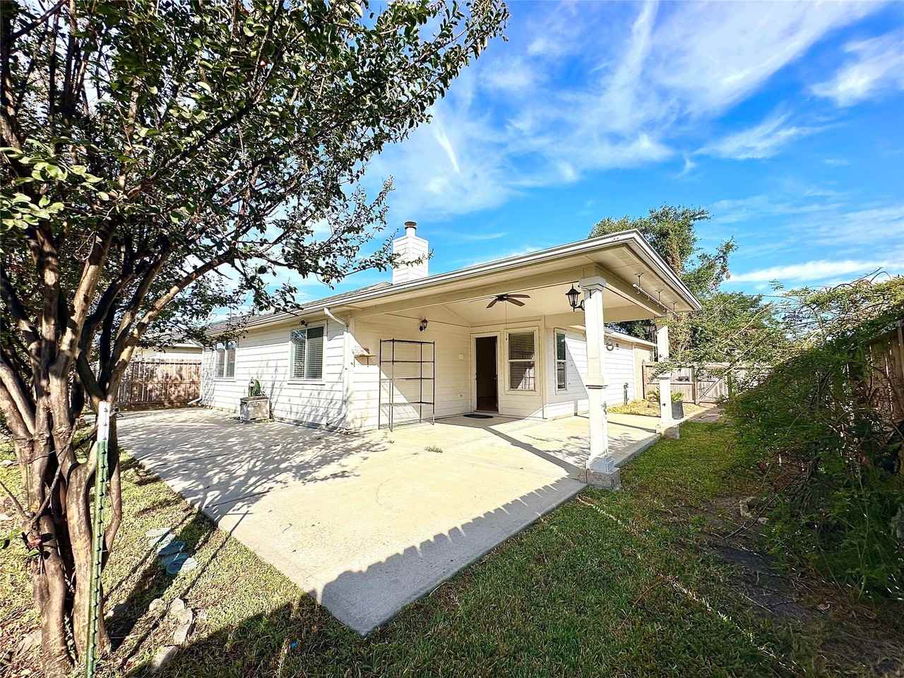 17203 Valemist Ct #17203 - Photo 2 of 14