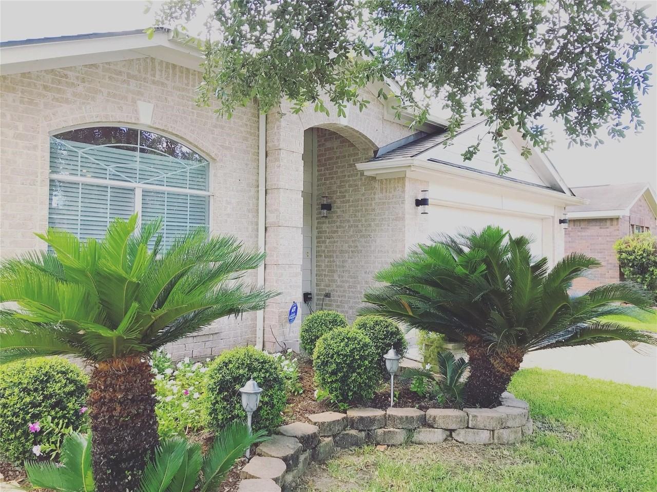 17203 Valemist Ct #17203 - Photo 3 of 14