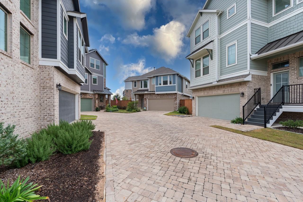 23831 Oriole Valley Trl #23831 - Photo 3 of 32