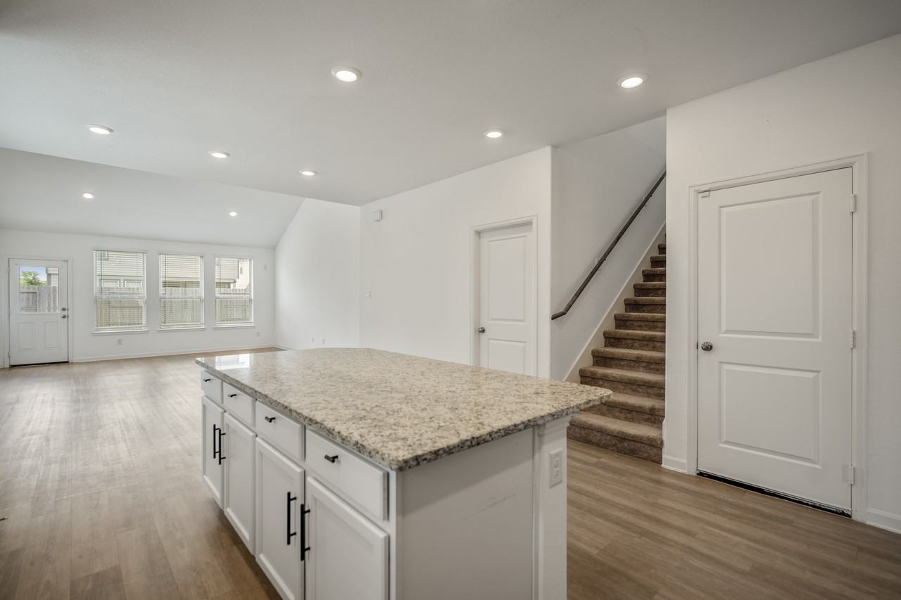 4903 Chestnut Valley Ln #4903 - Photo 5 of 40