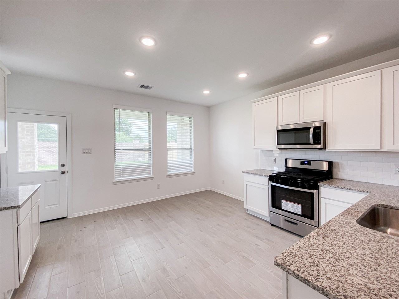 5622 Tabula Rasa Dr #5622 - Photo 2 of 28