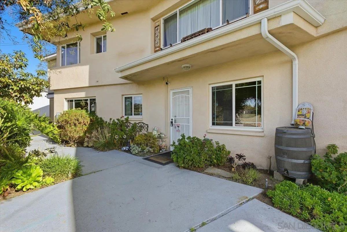 4341 Vista Way #4341A - Photo 6 of 24