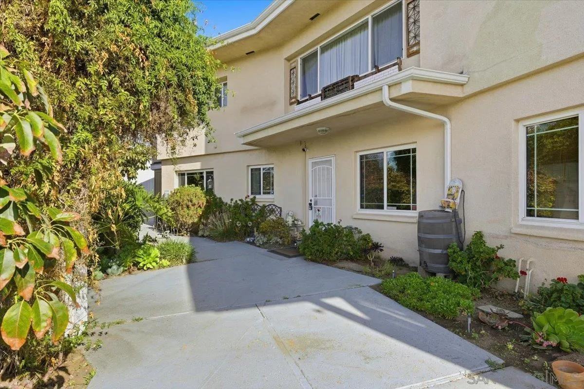 4341 Vista Way #4341A - Photo 7 of 24