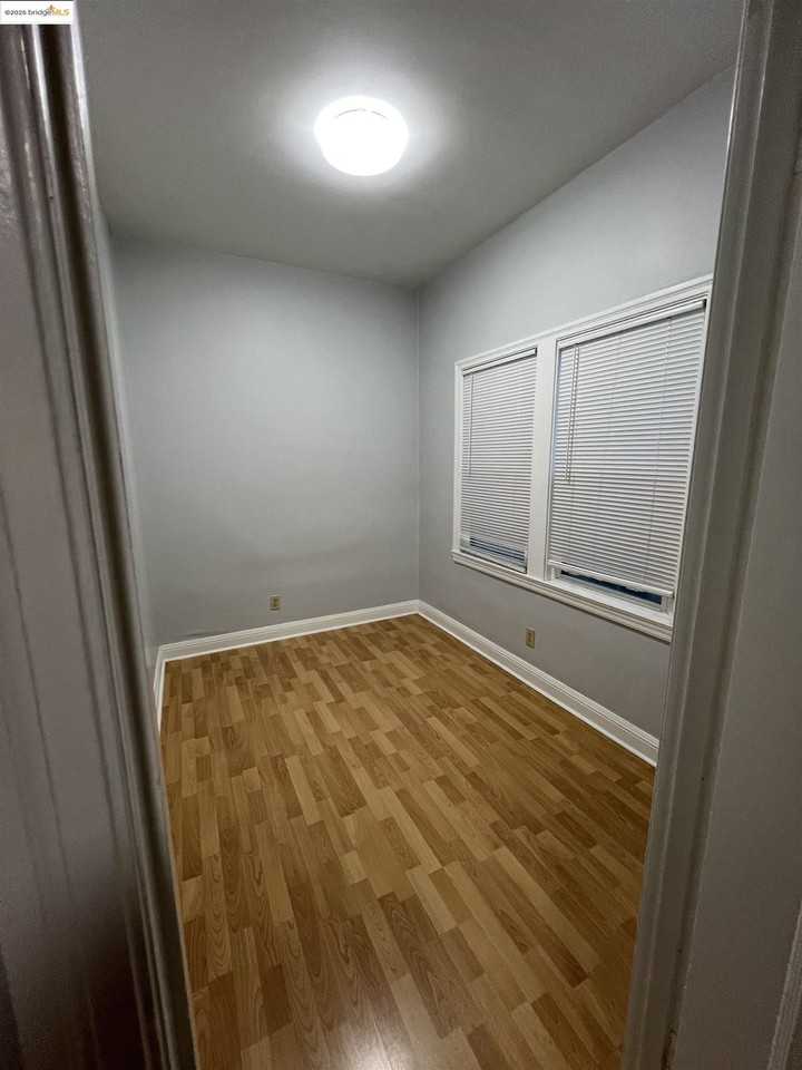 1846 Spruce St #1846-23 - Photo 2 of 4