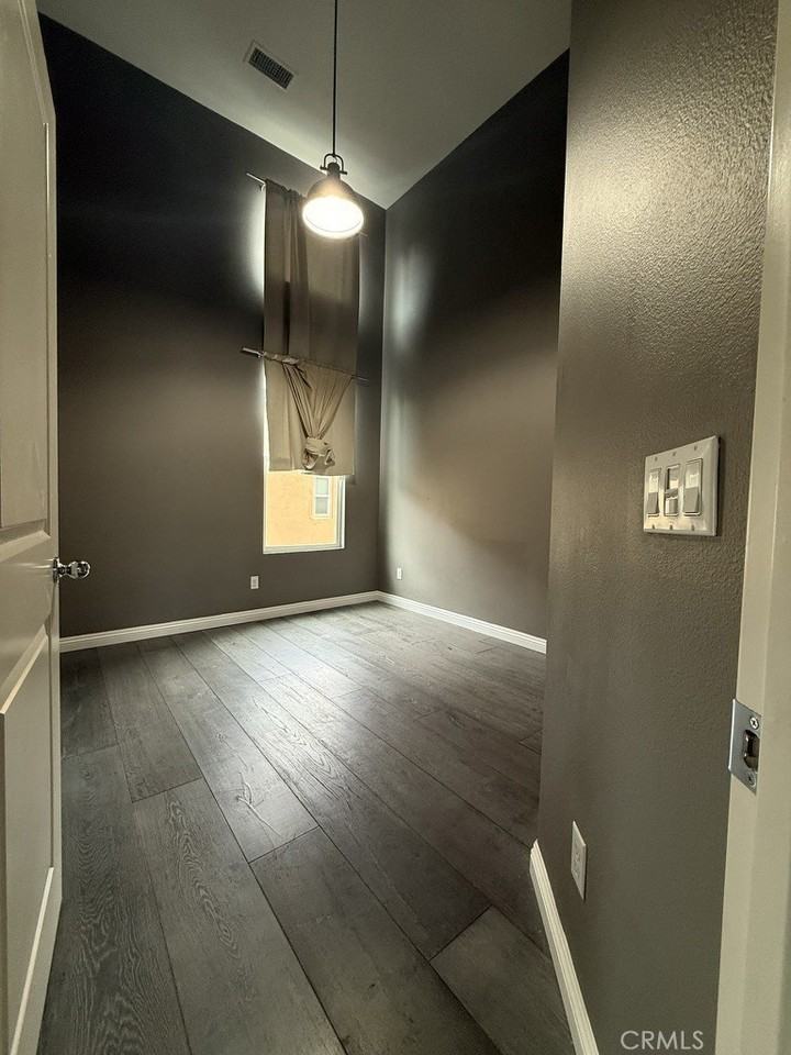 422 W Route 66 #422-1 - Photo 4 of 34