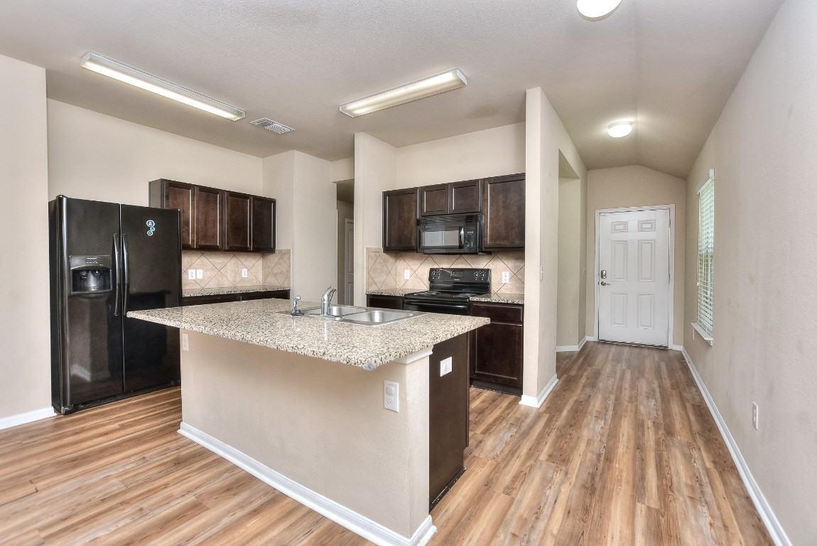 14513 Callan Ct #14513 - Photo 4 of 32