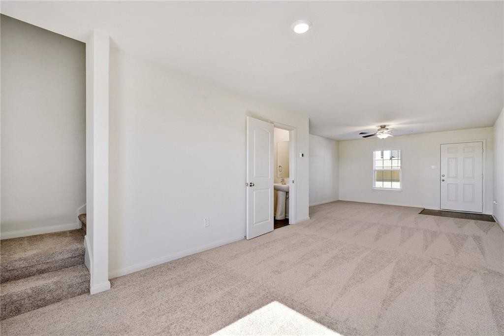 525 Riverdale Dr #525 - Photo 7 of 13