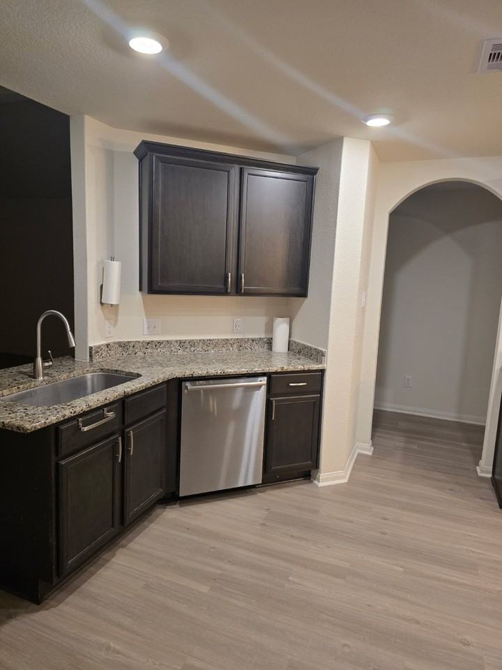 22610 Steel Blue Jaybird Dr #22610 - Photo 4 of 20