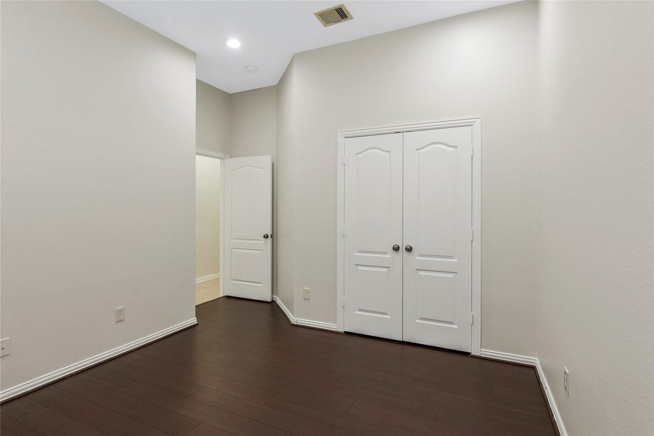 24322 Bella Florence Dr #24322 - Photo 3 of 46