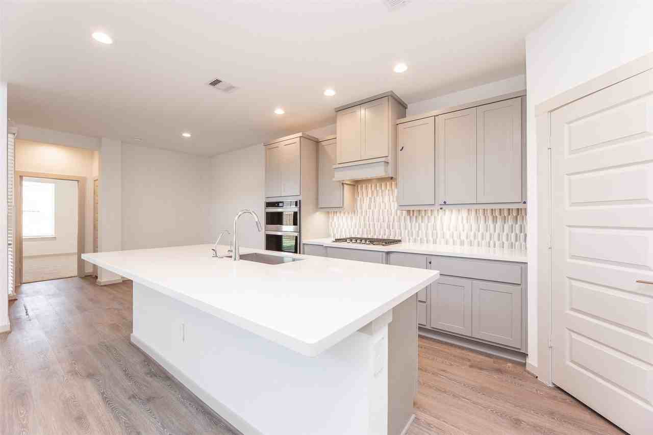 29502 Red Rocks Park Dr #29502 - Photo 5 of 17