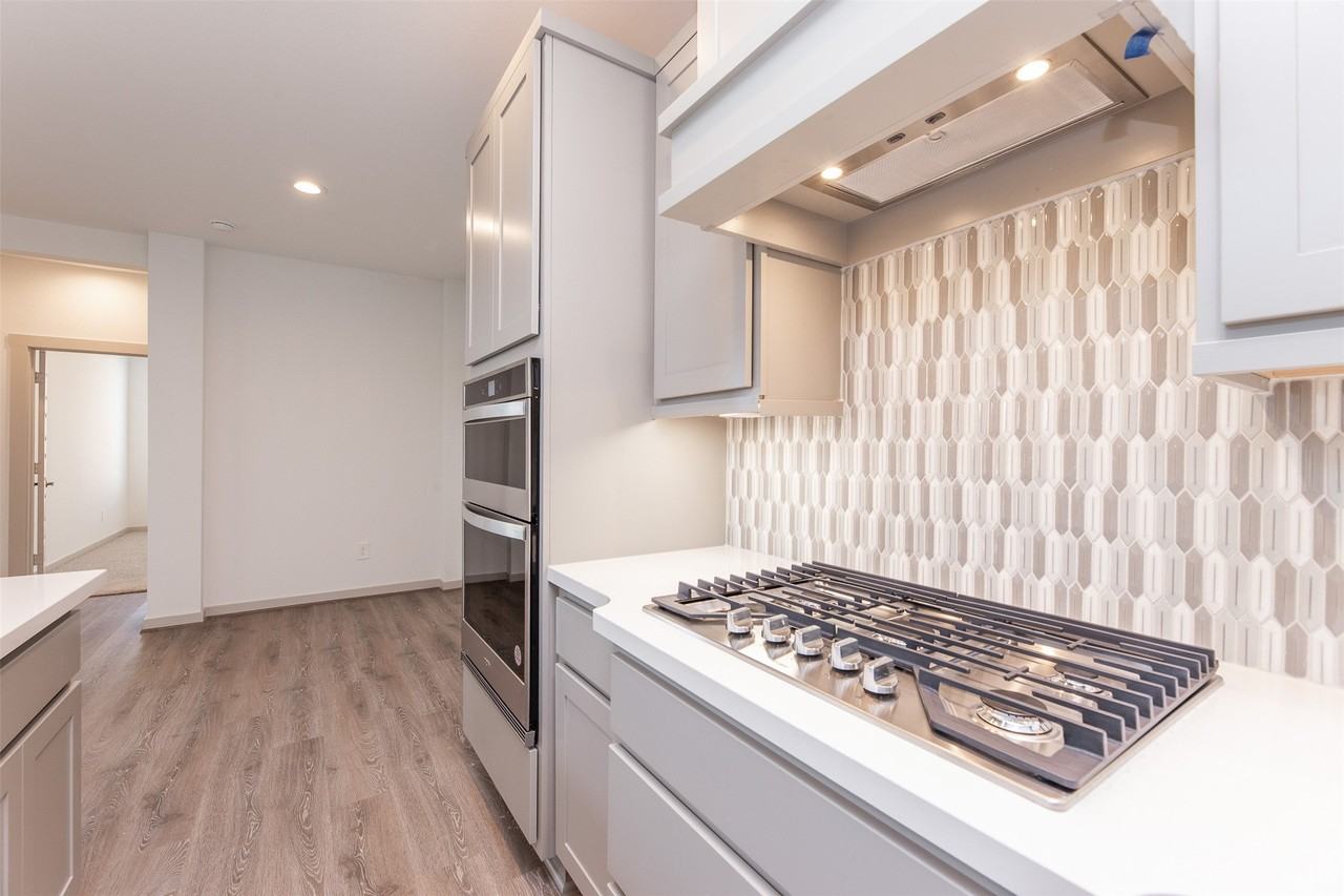 29502 Red Rocks Park Dr #29502 - Photo 6 of 17