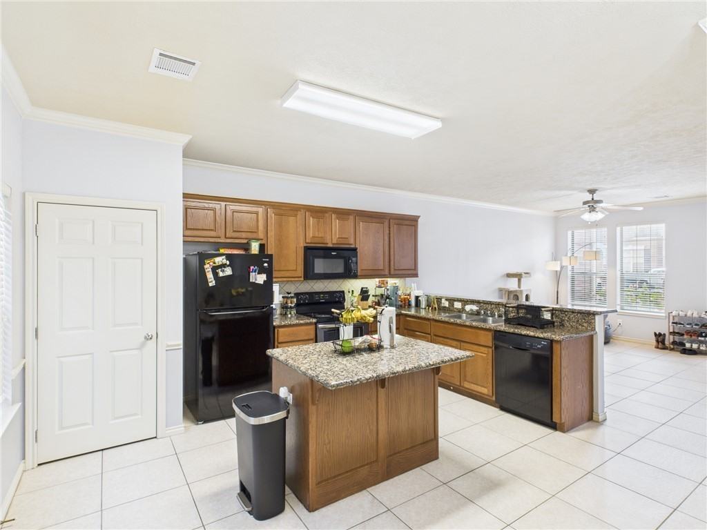 138 Forest Dr #138 - Photo 4 of 18