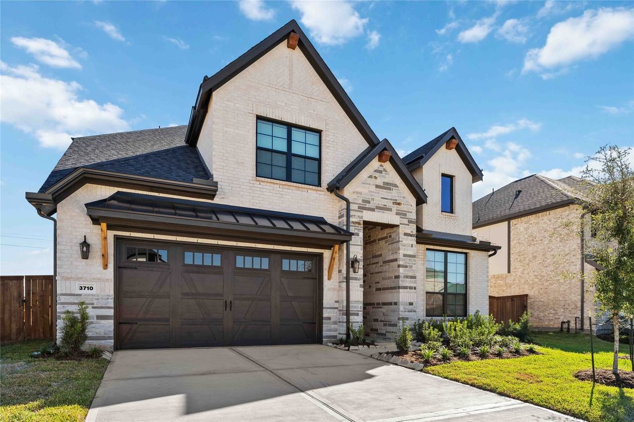 3710 Highcliffe Dr #3710 - Photo 2 of 37