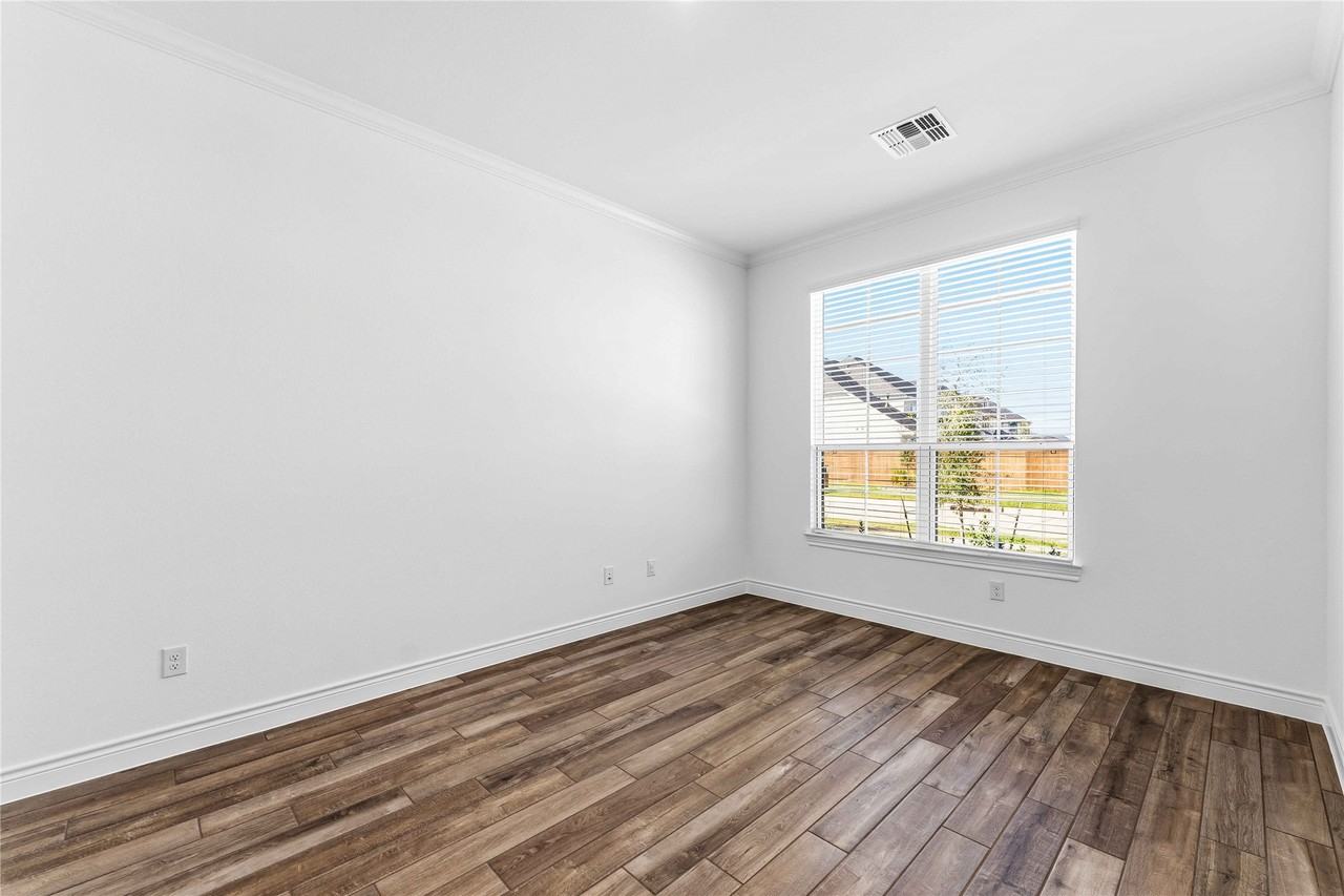 3710 Highcliffe Dr #3710 - Photo 3 of 37