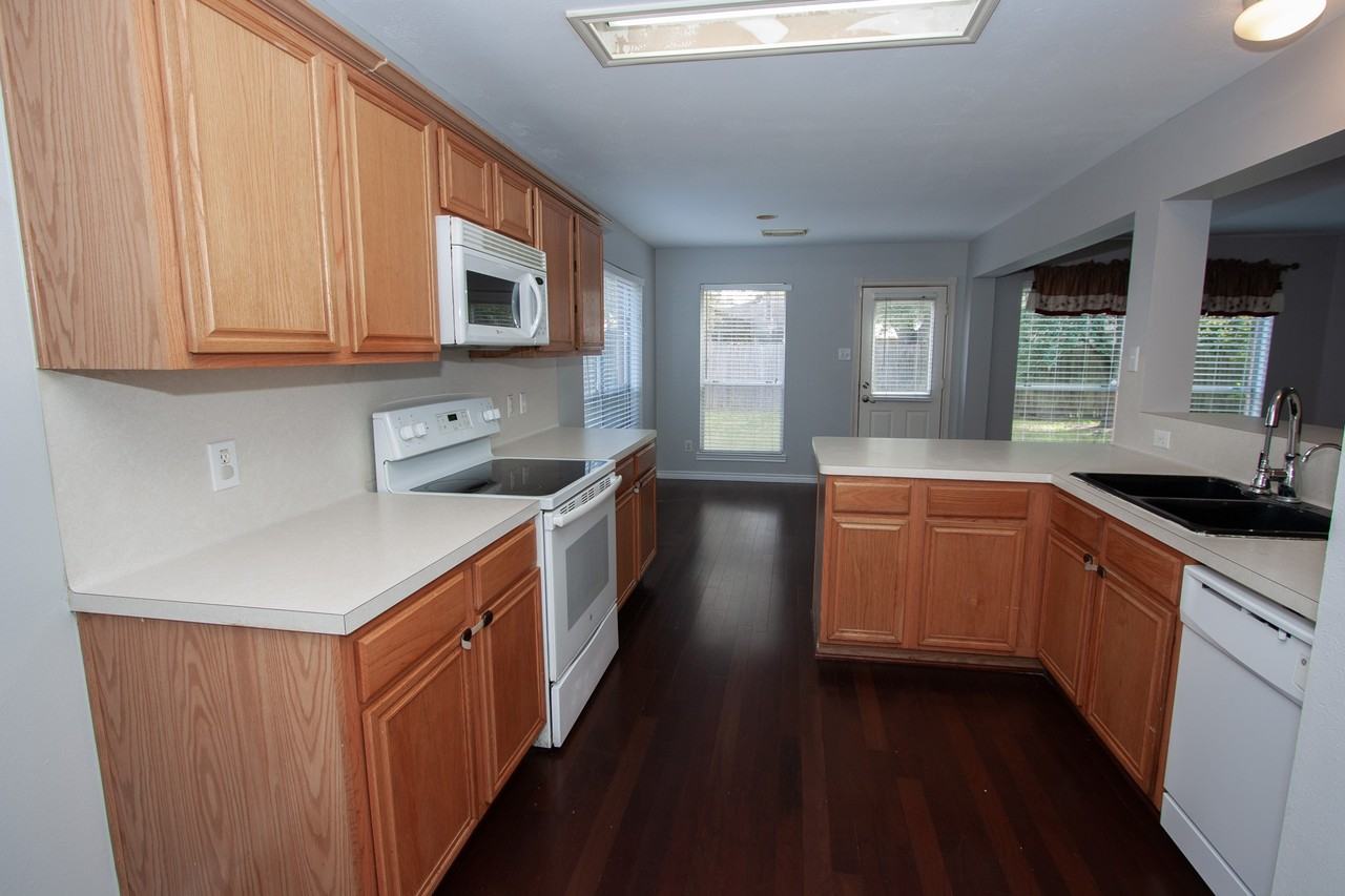 1123 Andover Dr #1123 - Photo 5 of 21