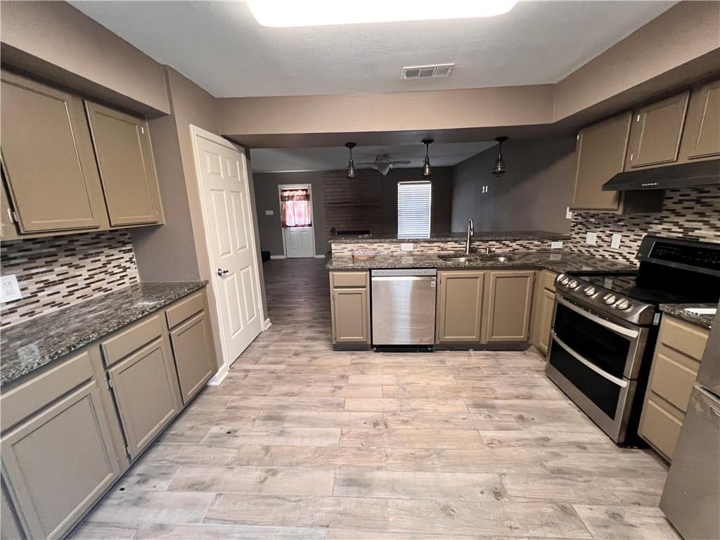 7252 Mansions Dr #7252 - Photo 4 of 8