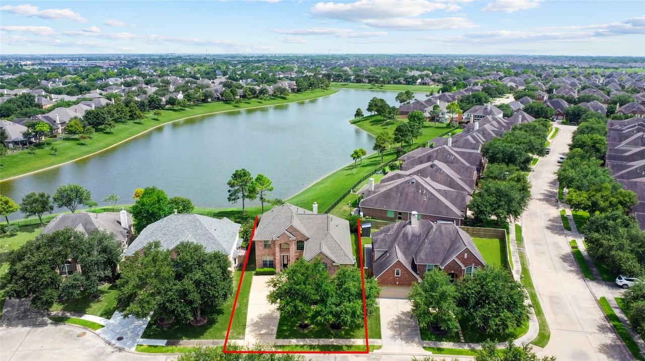 13508 Sweet Wind Ct #13508 - Photo 3 of 45