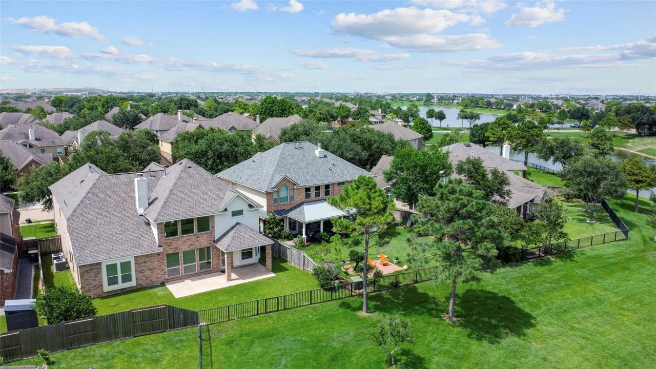 13508 Sweet Wind Ct #13508 - Photo 4 of 45