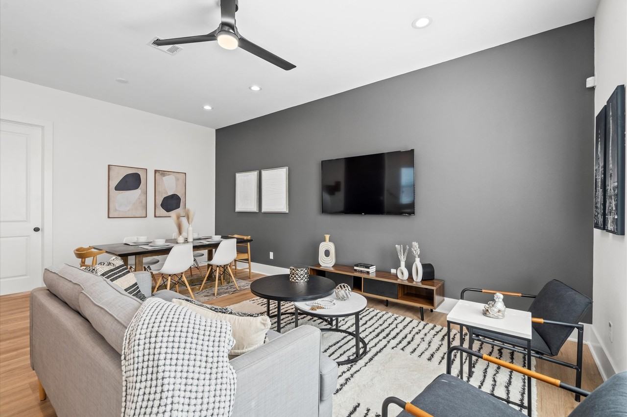 5216 Green Pine Tree Dr #5216 - Photo 3 of 41