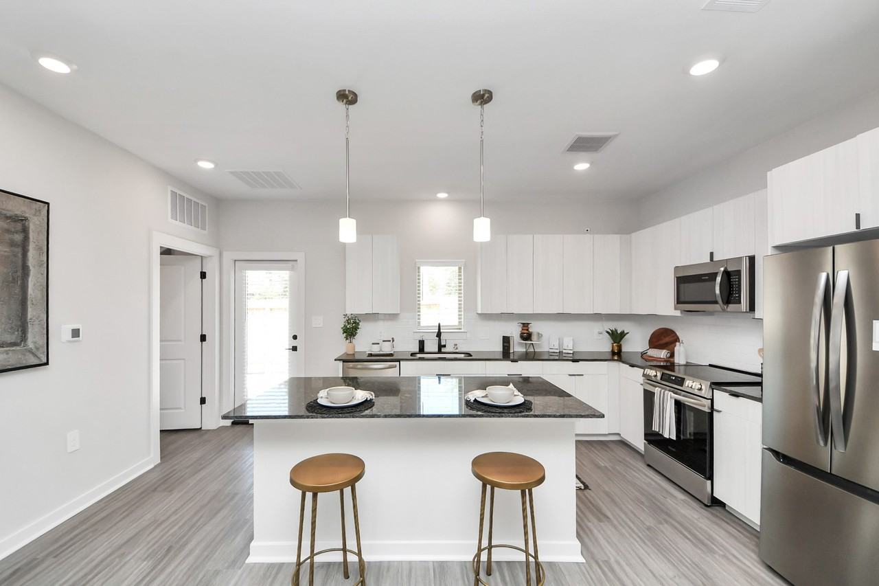 7711 Longmire Rd #7711-2 - Photo 3 of 48