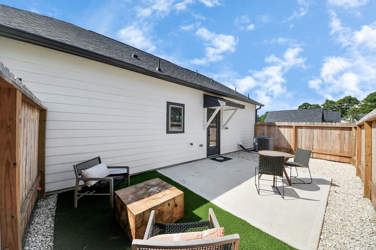 7711 Longmire Rd #7711-2 - Photo 6 of 48