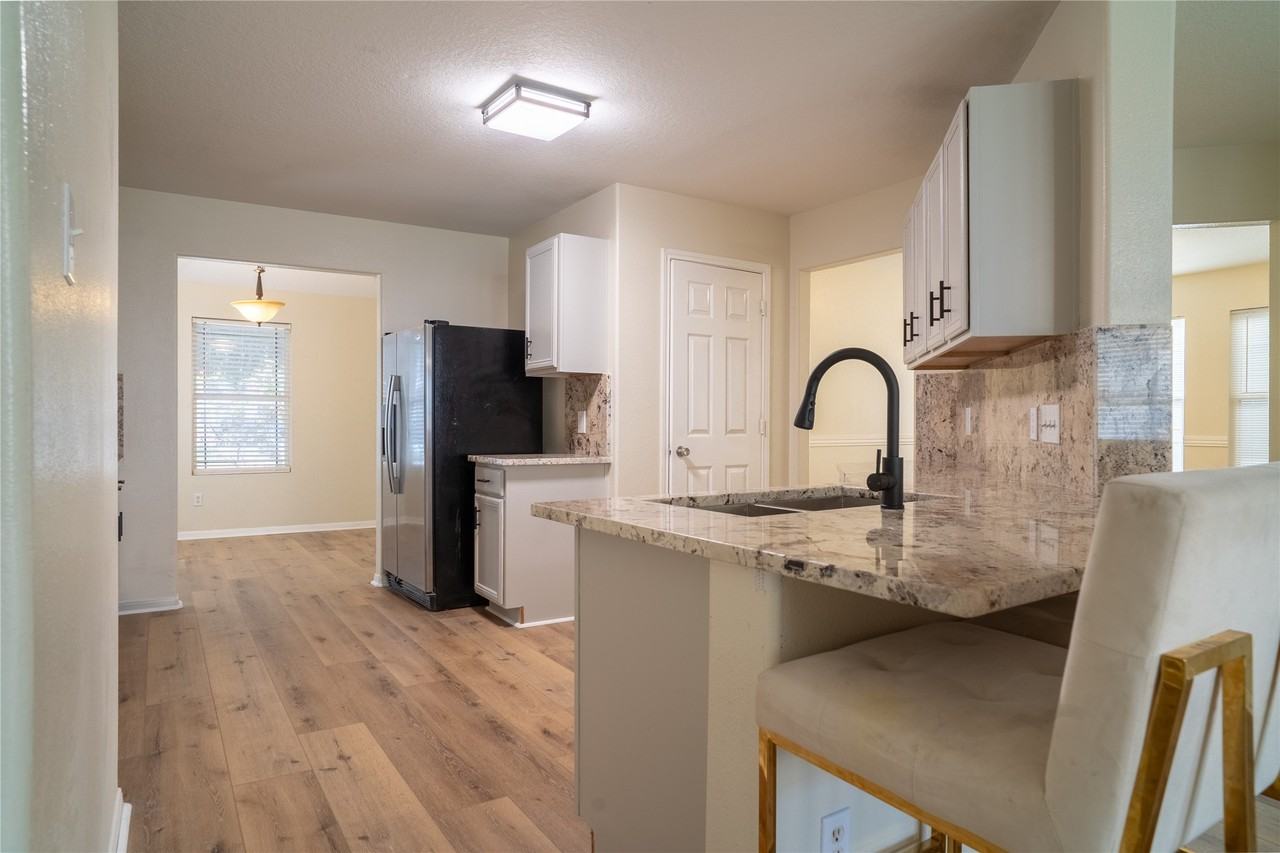 3426 Barkers Crossing Ave #3426 - Photo 7 of 17