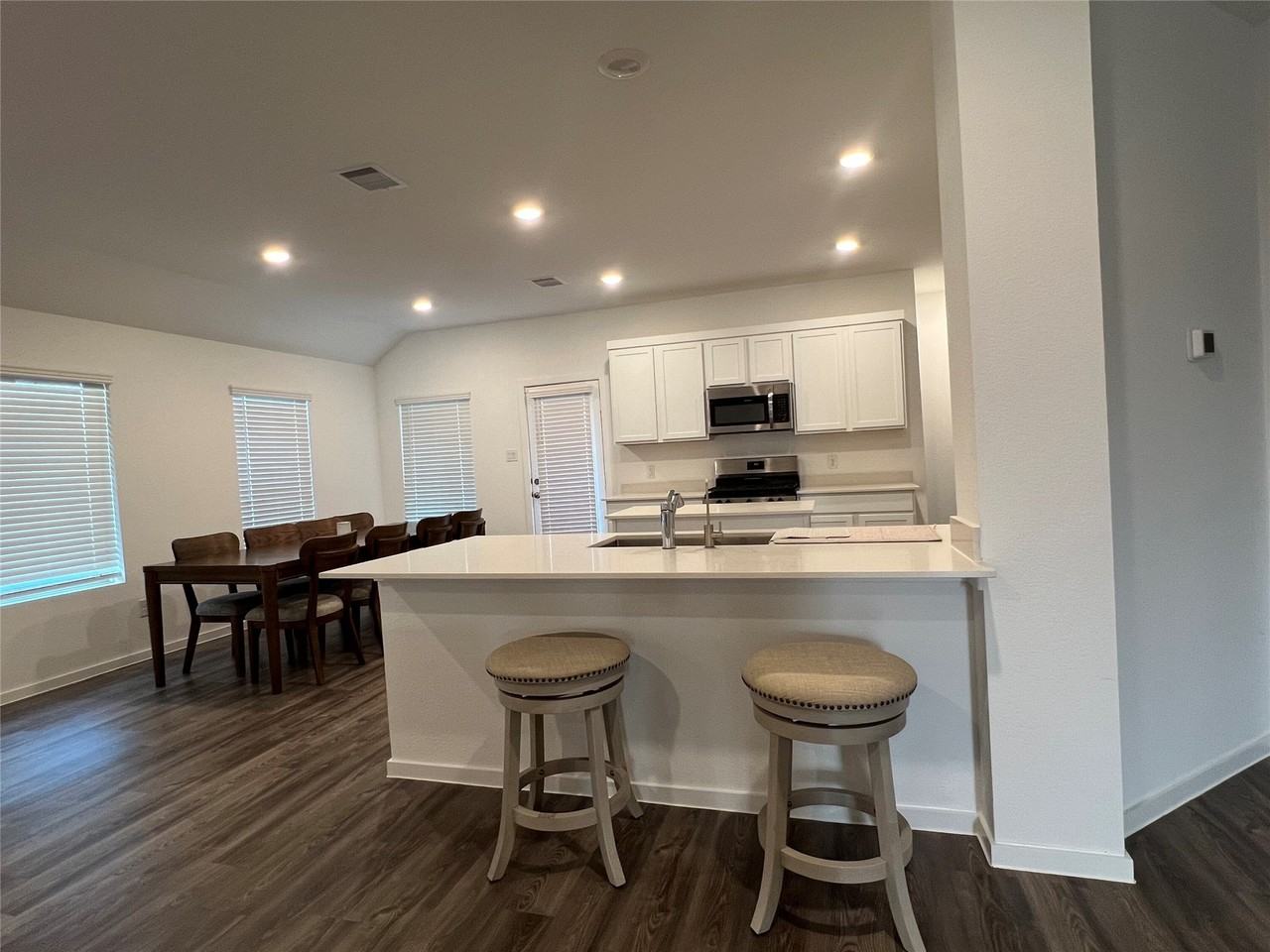 5122 Whispering River Dr #5122 - Photo 6 of 28