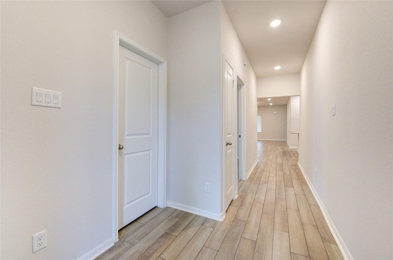 2536 Malibu Glen Dr #2536 - Photo 5 of 48