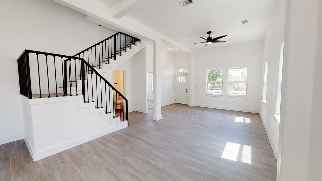 3808 Avenue L #3808 - Photo 5 of 14