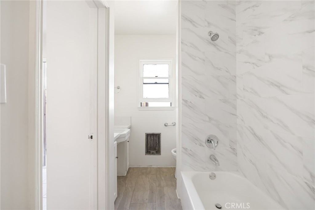 1367 N Mentor Ave #1367 - Photo 5 of 18