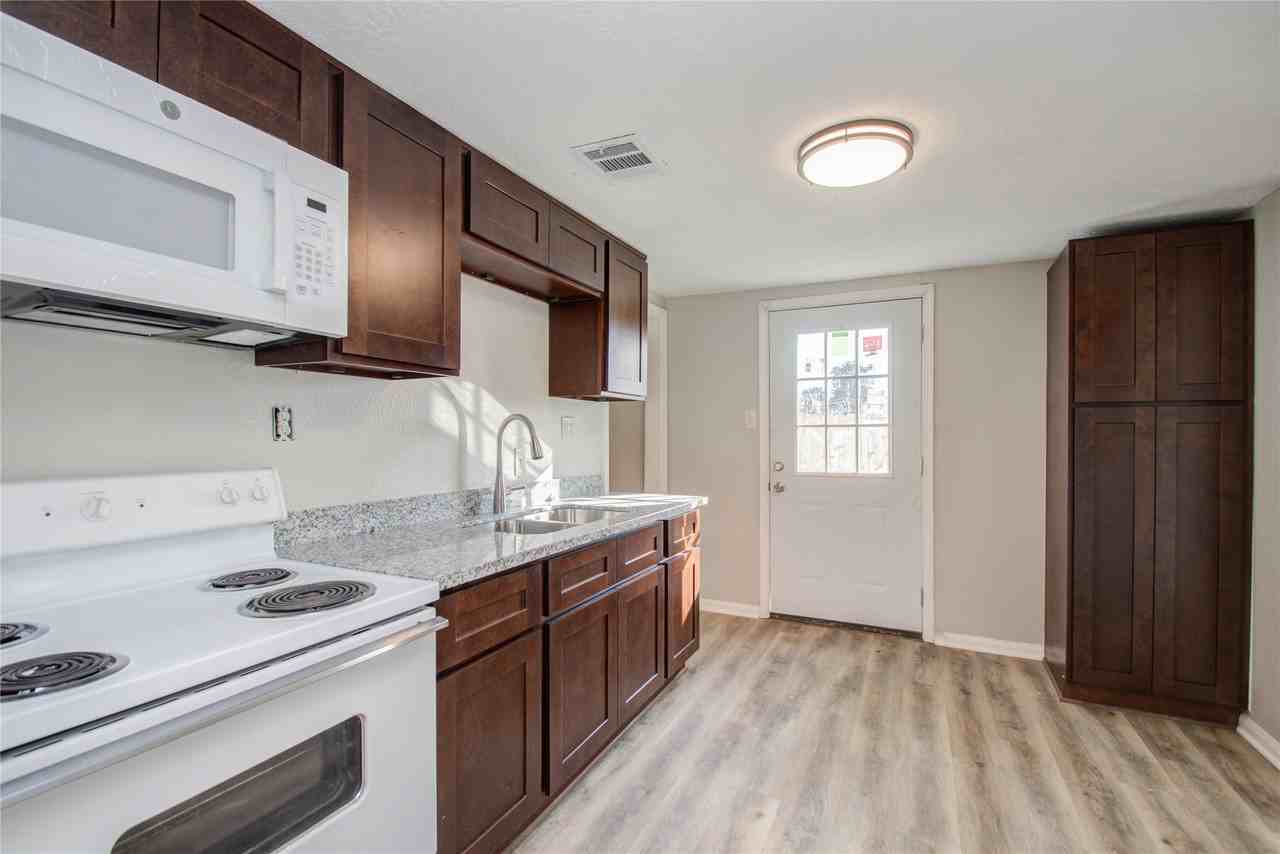 1051 W Little York Rd #1051 - Photo 4 of 48