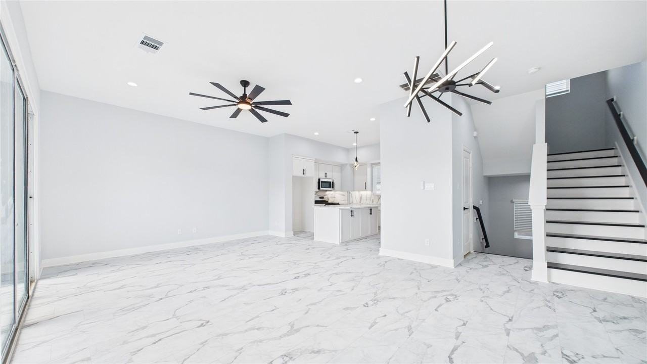 3415 Daphne St #3415 - Photo 5 of 27