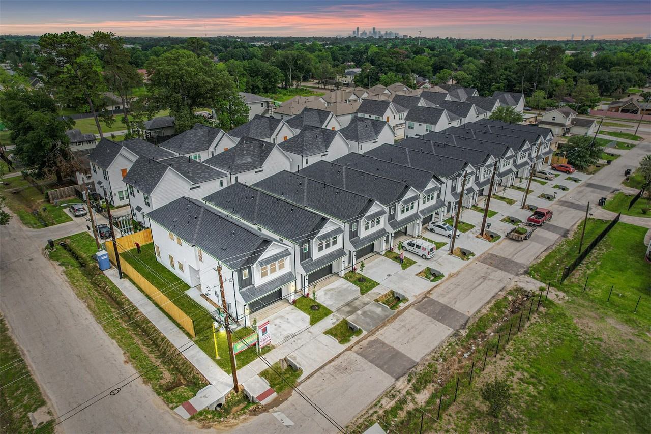 5630 Balbo St #5630 - Photo 4 of 44